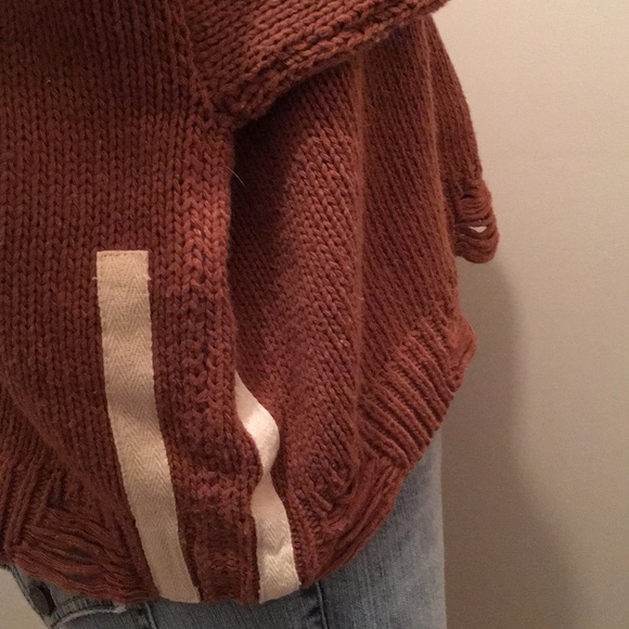 POL Sweater - Picture 2 of 6